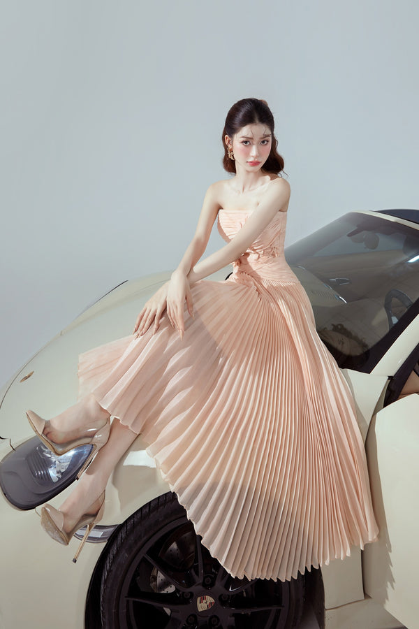 Đầm Cúp Ngực Tùng Xếp Ly Đính Kết Hoa Yuna Dress