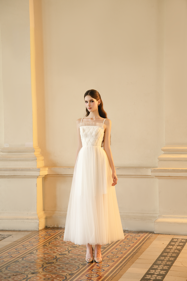 SHILOH DRESS - Đầm Trắng Dài Dây Mảnh Phối Voan Xếp Lớp