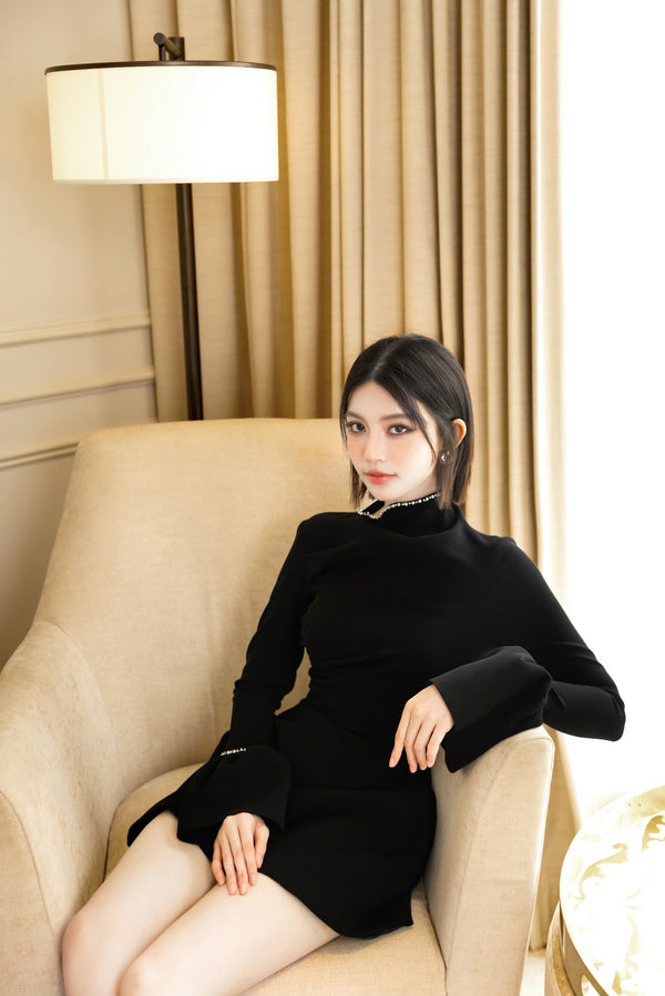 VERA DRESS - ĐẦM CỔ NGỌC ĐÍNH TAY CHUÔNG HIỆN ĐẠI