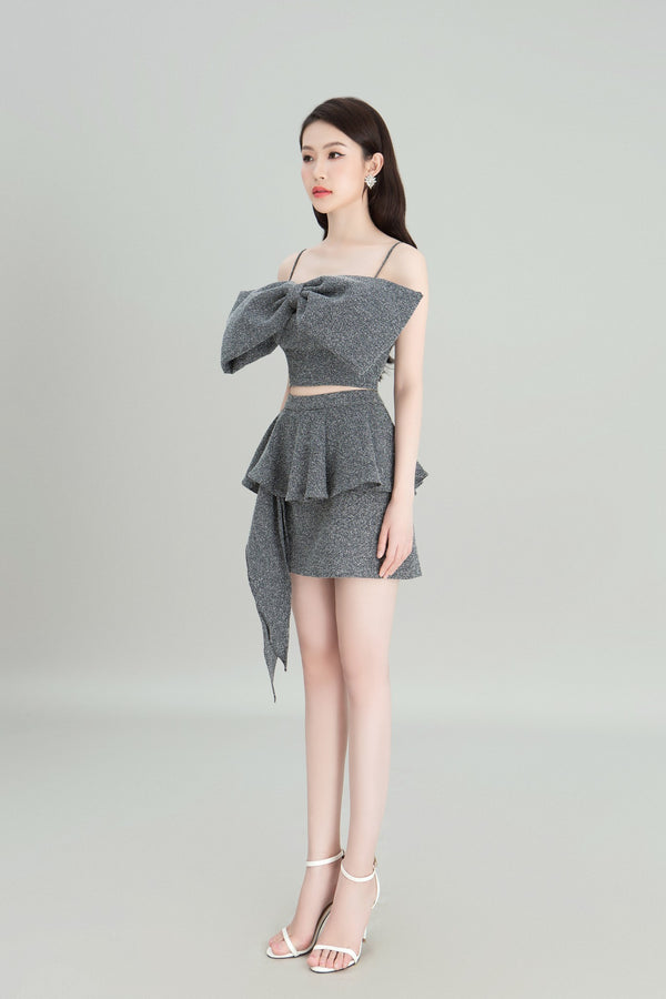 Chân Váy Với Chất Vải Đặc Biệt Có Nơ Dài Tạo Điểm Nhấn Orisa Skirt